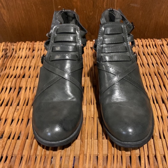 Charcoal Gray Strappy Ankle Boots Booties - Picture 4 of 8